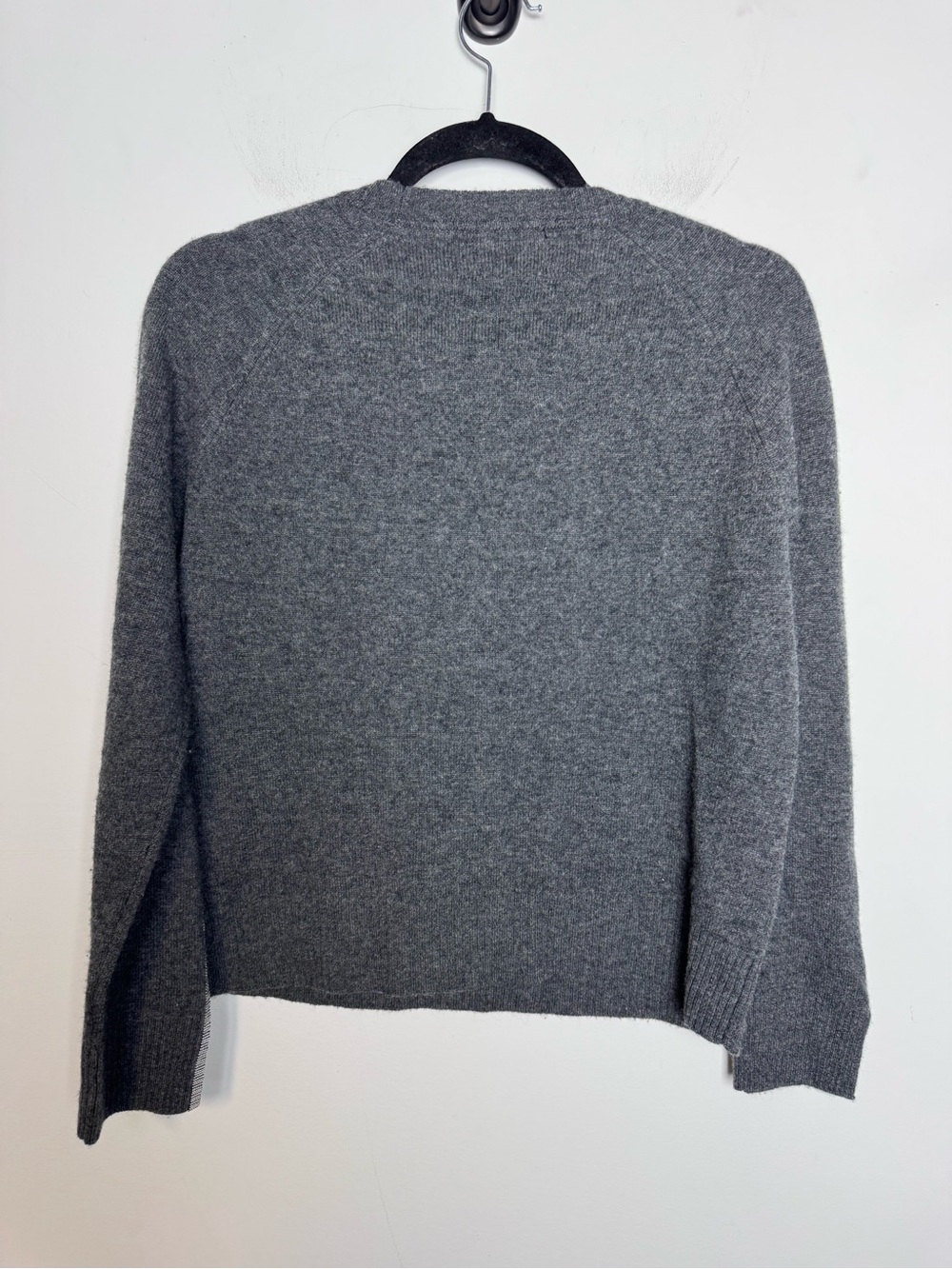 BRODIE CASHMERE glitz split cuff crew sweater in derby grey - Picture 6 of 10